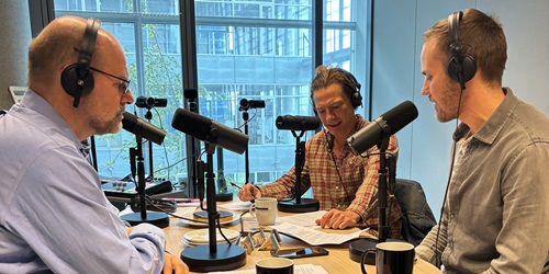 Podcat studio with Carsten Schurmann, Theis Duelund and Jari Kickbusch